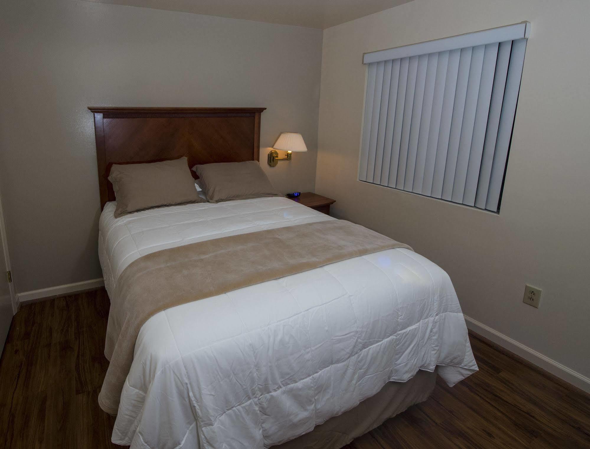 Affordable Corporate Suites Of Сейлем Экстерьер фото